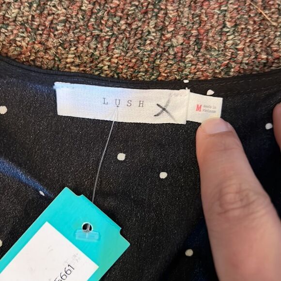 Nwt lush polka dot blouse M - Picture 6 of 7